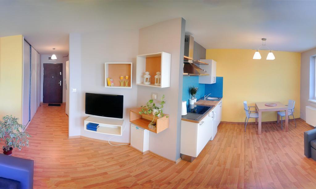 Tahiti Apartment Wroclaw Exterior photo